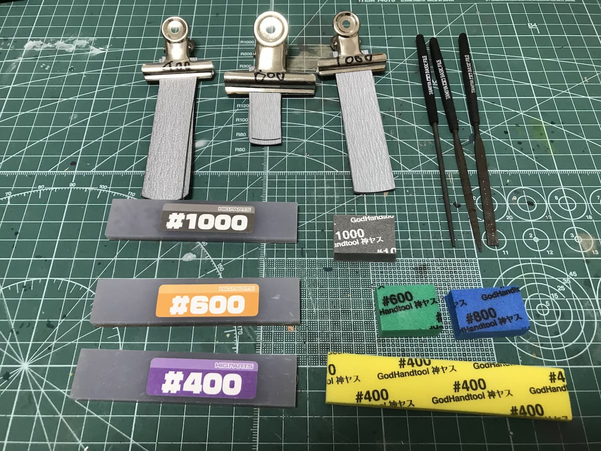 ガンプラ初心者向け ヤスリでゲート処理をする手順をわかりやすく解説 簡単でキレイ ジェリド メサ夫のガンプラ製作ブログ